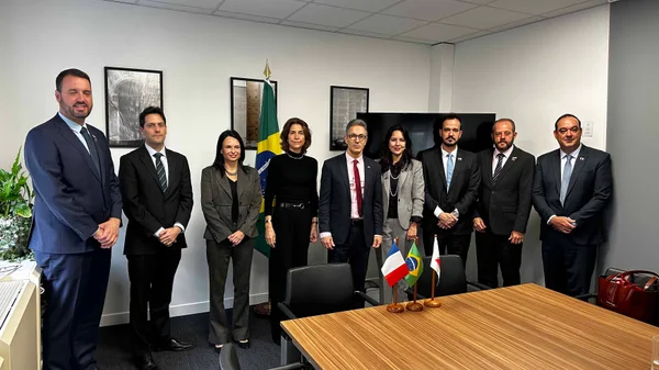 Na Europa, delegação do Estado discute ações voltadas à valorização do patrimônio cultural e natural de Minas Gerais e realiza reuniões bilaterais