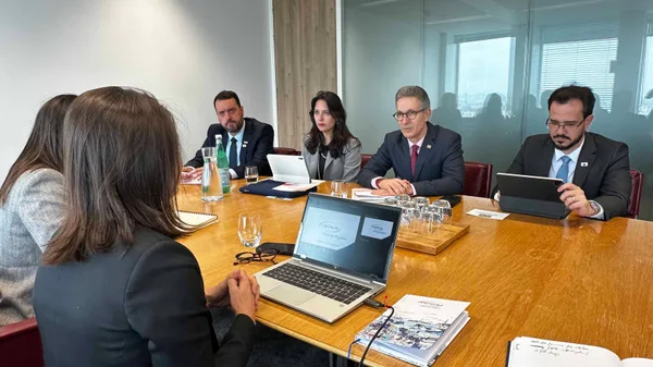 Na Europa, delegação do Estado discute ações voltadas à valorização do patrimônio cultural e natural de Minas Gerais e realiza reuniões bilaterais