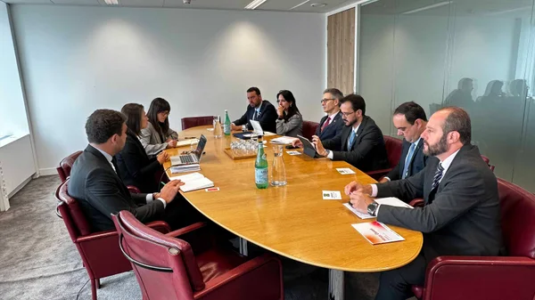 Na Europa, delegação do Estado discute ações voltadas à valorização do patrimônio cultural e natural de Minas Gerais e realiza reuniões bilaterais