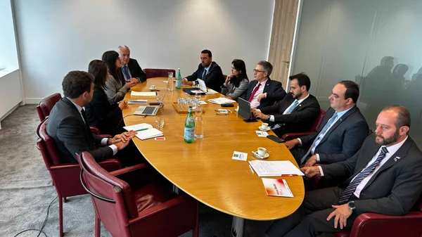 Na Europa, delegação do Estado discute ações voltadas à valorização do patrimônio cultural e natural de Minas Gerais e realiza reuniões bilaterais