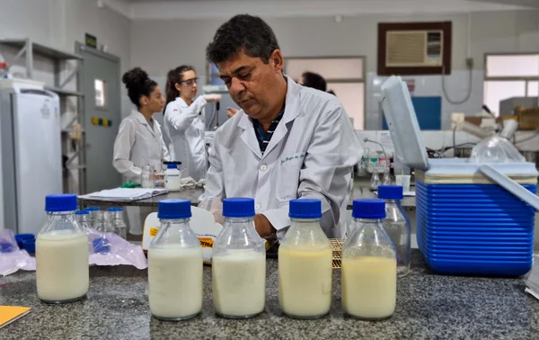 Pesquisa realizada em Minas Gerais desenvolve tecnologia para garantir leite mais nutritivo a bebês prematuros