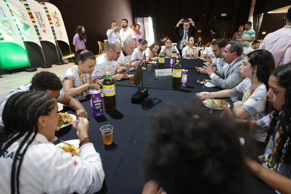 Governo de Minas participa de cerimônia de encerramento dos Jogos Escolares Brasileiros 2025 em Uberlândia