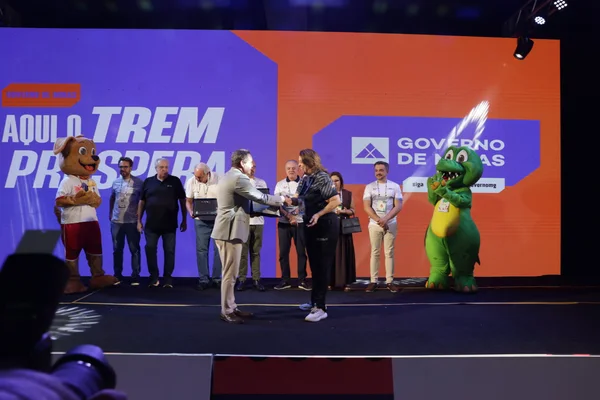 Governo de Minas participa de cerimônia de encerramento dos Jogos Escolares Brasileiros 2025 em Uberlândia