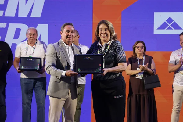 Governo de Minas participa de cerimônia de encerramento dos Jogos Escolares Brasileiros 2025 em Uberlândia