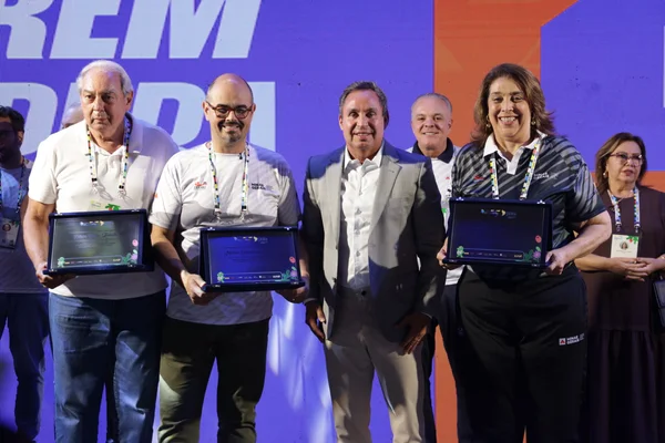 Governo de Minas participa de cerimônia de encerramento dos Jogos Escolares Brasileiros 2025 em Uberlândia