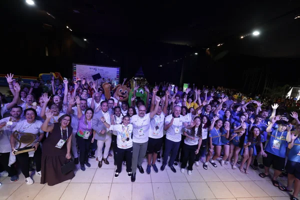 Governo de Minas participa de cerimônia de encerramento dos Jogos Escolares Brasileiros 2025 em Uberlândia