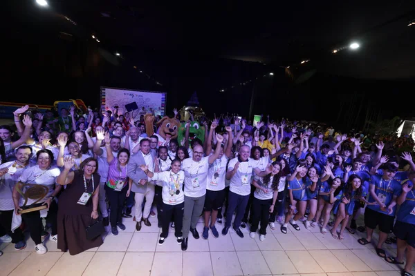 Governo de Minas participa de cerimônia de encerramento dos Jogos Escolares Brasileiros 2025 em Uberlândia