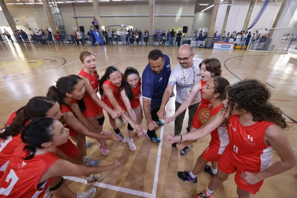 Governo de Minas participa de cerimônia de encerramento dos Jogos Escolares Brasileiros 2025 em Uberlândia