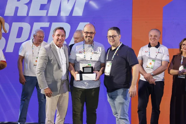 Governo de Minas participa de cerimônia de encerramento dos Jogos Escolares Brasileiros 2025 em Uberlândia