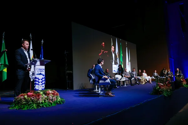 Governador de Minas Gerais participa da abertura do 27º Enacor, maior evento nacional de infraestrutura viária