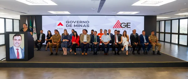 Governador empossa novo advogado-geral do Estado de Minas Gerais