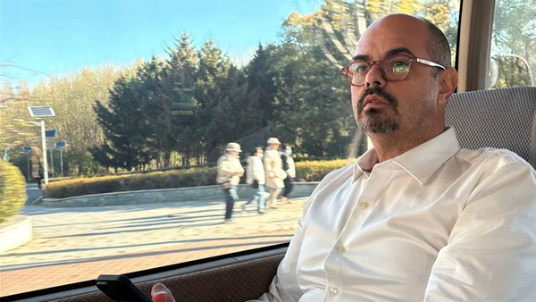 Na China, vice-governador acompanha embarque do primeiro dos novos trens do Metrô da RMBH