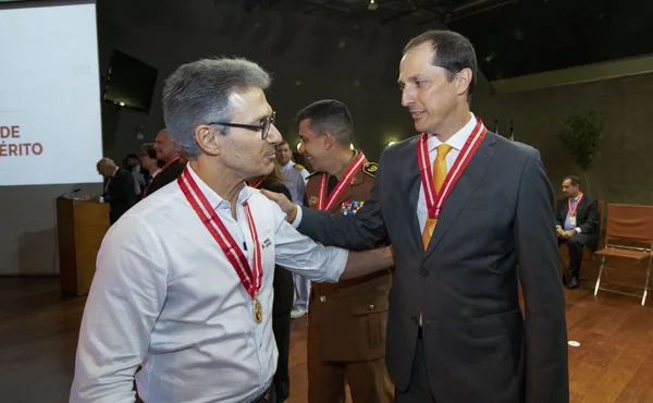 Governo de Minas homenageia personalidades do estado com Medalha de Honra ao Mérito da Polícia Civil
