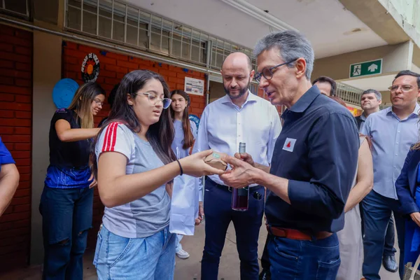 Governo do Estado lança Minas Bilíngue, projeto que promove o ensino de línguas e intercultural na rede pública