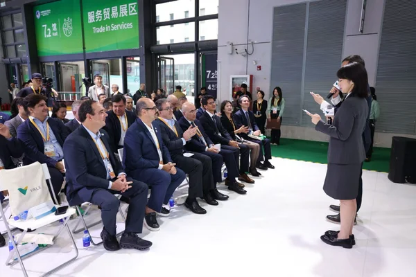 Comitiva do Governo de Minas visita maior feira de importação da China