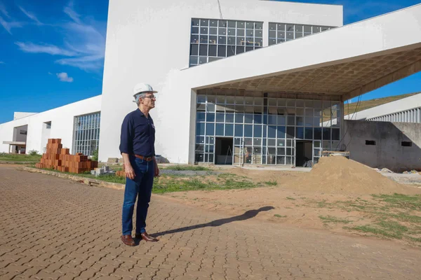 Governo de Minas vistoria obras do Hospital Regional de Governador Valadares, que avançam dentro do cronograma