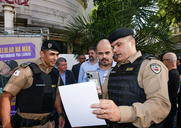 Governo de Minas lança Operação Natalina 2025 com 5 mil policiais adicionais e campanha antifurtos