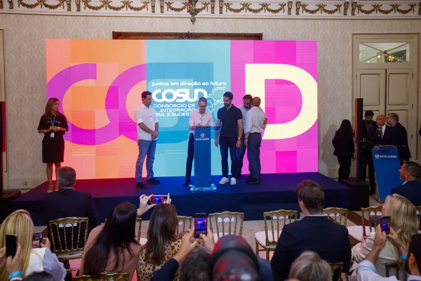 Governador de Minas assume presidência do Cosud no 14ª encontro do consórcio