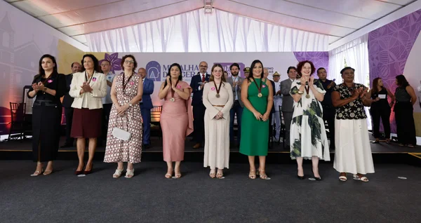Governo de Minas entrega Medalha dos Gerais a personalidades que contribuem para o desenvolvimento do Norte do estado
