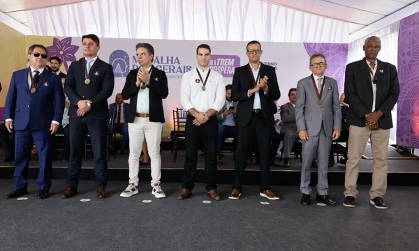 Governo de Minas entrega Medalha dos Gerais a personalidades que contribuem para o desenvolvimento do Norte do estado