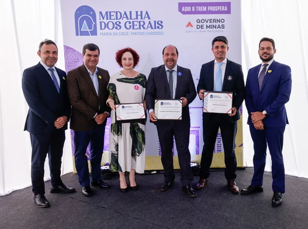 Governo de Minas entrega Medalha dos Gerais a personalidades que contribuem para o desenvolvimento do Norte do estado