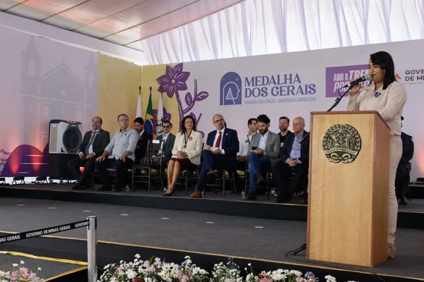 Governo de Minas entrega Medalha dos Gerais a personalidades que contribuem para o desenvolvimento do Norte do estado
