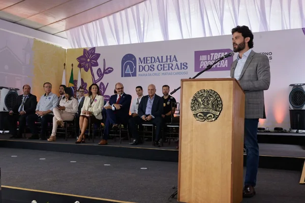 Governo de Minas entrega Medalha dos Gerais a personalidades que contribuem para o desenvolvimento do Norte do estado