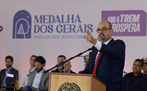 Governo de Minas entrega Medalha dos Gerais a personalidades que contribuem para o desenvolvimento do Norte do estado