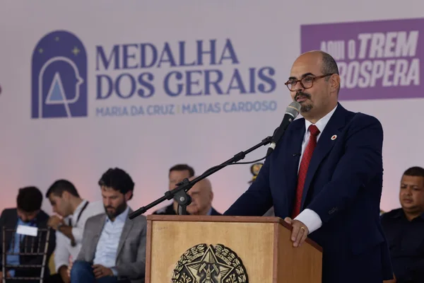 Governo de Minas entrega Medalha dos Gerais a personalidades que contribuem para o desenvolvimento do Norte do estado