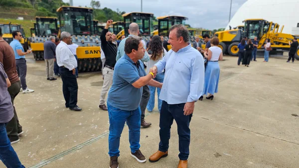 Governo de Minas entrega equipamentos de infraestrutura rural a 38 municípios atingidos pelo rompimento da Barragem de Fundão, em Mariana