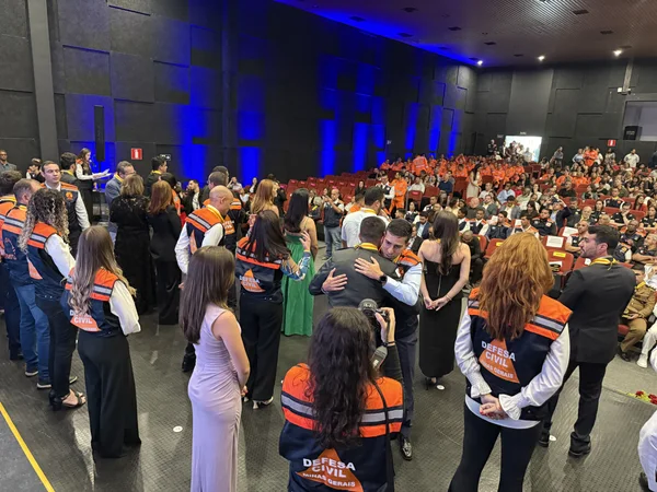Governo de Minas homenageia personalidades e instituições com a Medalha de Defesa Civil