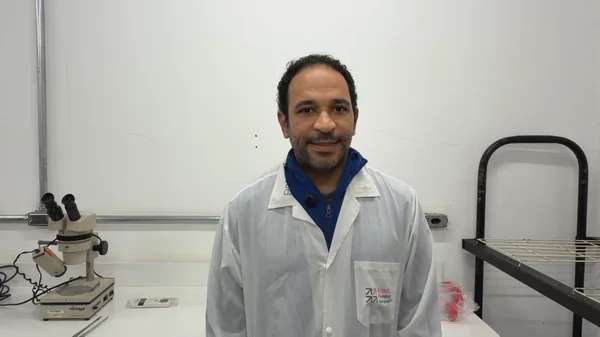 Rafael Batista é biólogo do Serviço de Animais Peçonhentos da Funed