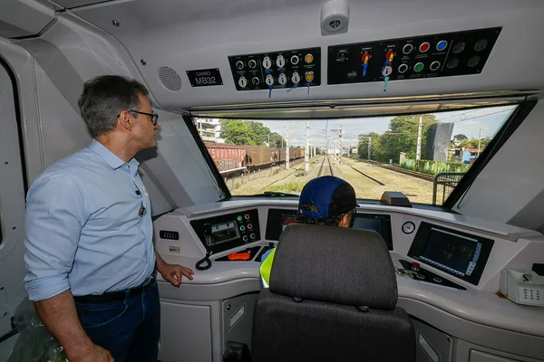 Governo de Minas acompanha primeiro teste operacional do novo trecho da Linha 1 do Metrô da RMBH