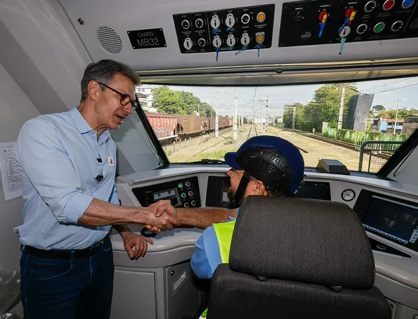Governo de Minas acompanha primeiro teste operacional do novo trecho da Linha 1 do Metrô da RMBH
