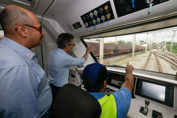 Governo de Minas acompanha primeiro teste operacional do novo trecho da Linha 1 do Metrô da RMBH