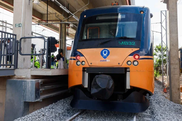 Governo de Minas acompanha primeiro teste operacional do novo trecho da Linha 1 do Metrô da RMBH