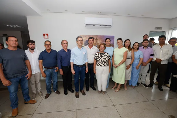 Governo de Minas acompanha entregas da Saúde e Segurança no Centro-Oeste do estado