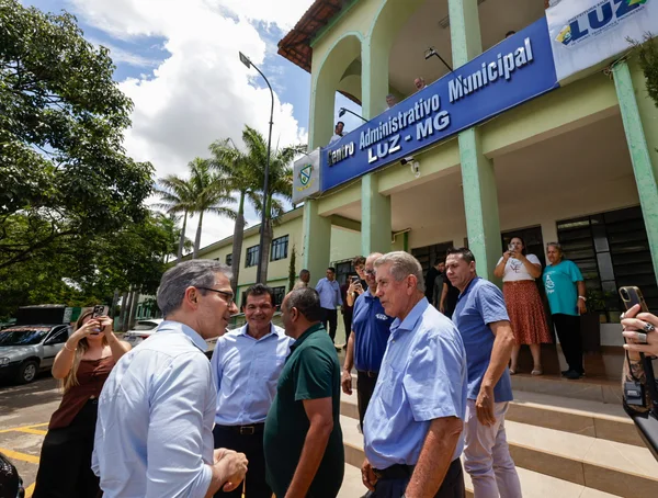 Governo de Minas acompanha entregas da Saúde e Segurança no Centro-Oeste do estado