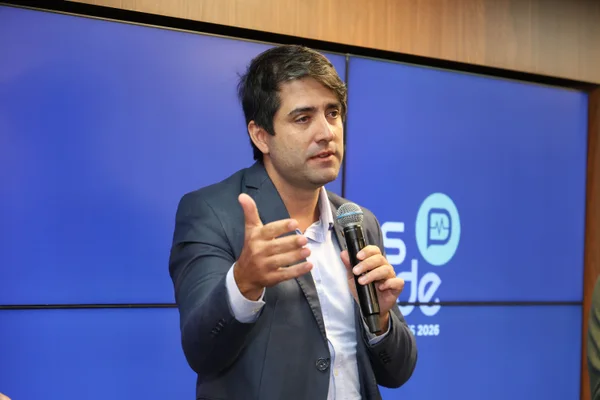 Governo de Minas apresenta avanços na saúde do Estado em encontro com representantes de hospitais de São Paulo
