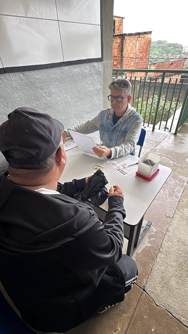 Escola vira praça de serviços e aproxima ainda mais o Estado de quem mais precisa na Vila Cafezal