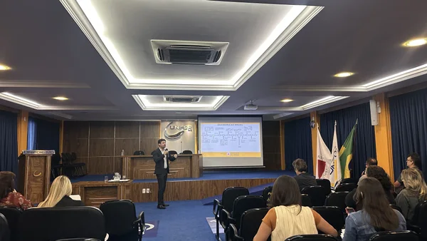 Governo de Minas fortalece participação social e transparência com encontro inédito de ouvidorias em Formiga
