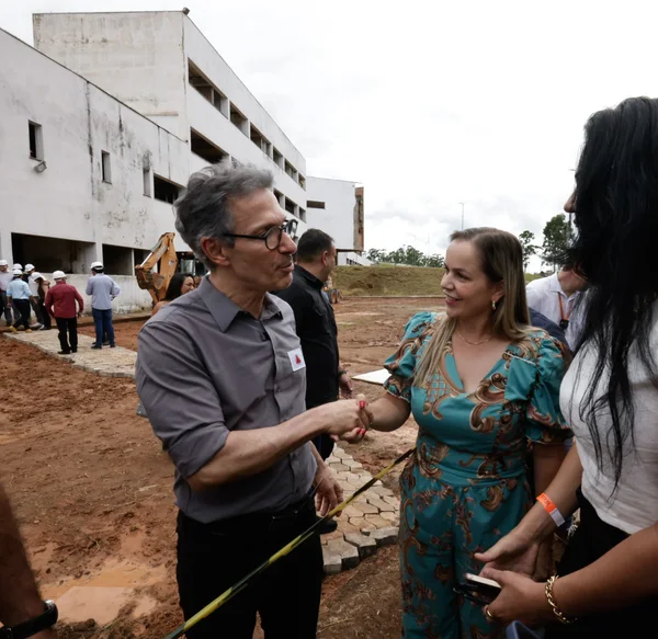 Governo de Minas vistoria obras do Hospital Regional de Conselheiro Lafaiete