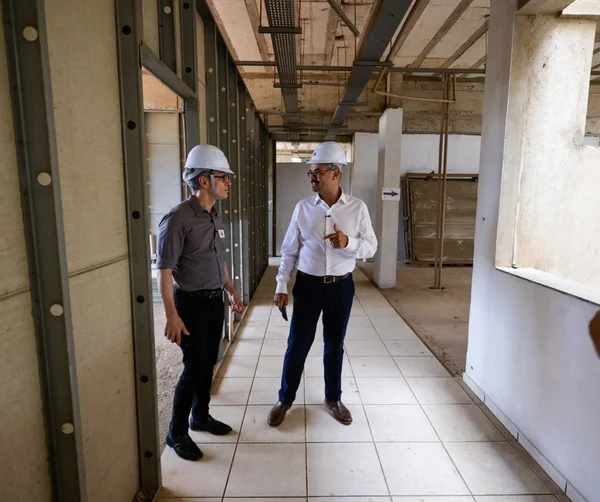 Governo de Minas vistoria obras do Hospital Regional de Conselheiro Lafaiete
