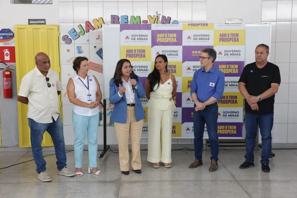 Governo de Minas entrega obras de revitalização de escola estadual em Ipatinga