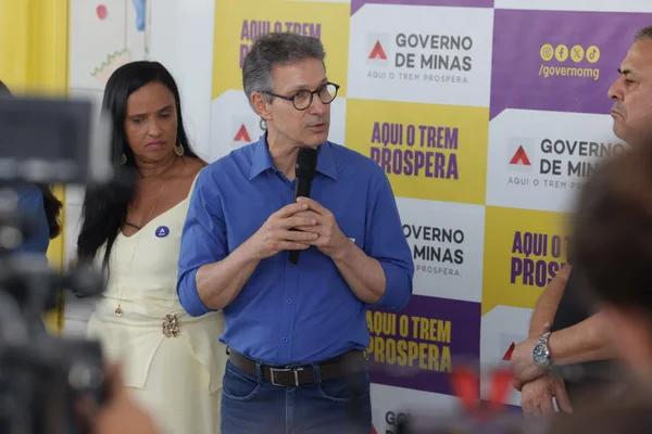 Governo de Minas entrega obras de revitalização de escola estadual em Ipatinga