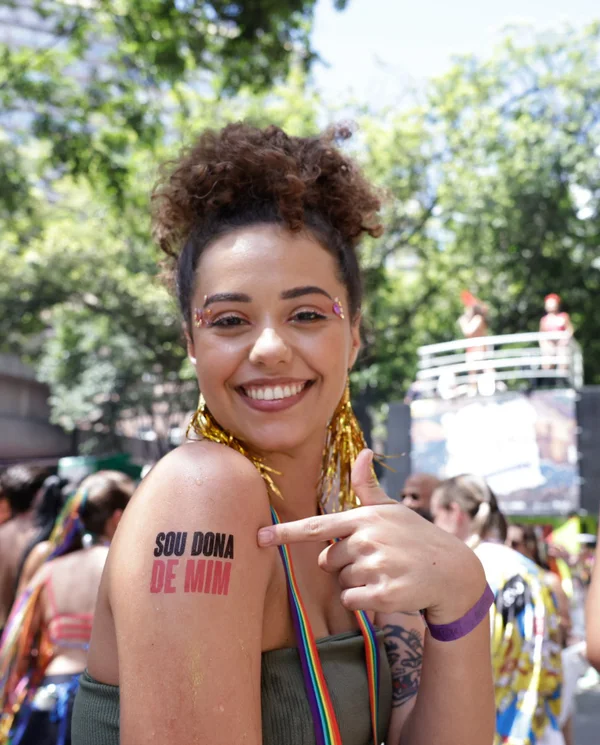  Carnaval da Liberdade lota avenidas sonorizadas em BH e deve injetar R$ 5,7 bilhões na economia