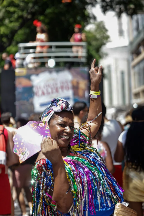  Carnaval da Liberdade lota avenidas sonorizadas em BH e deve injetar R$ 5,7 bilhões na economia