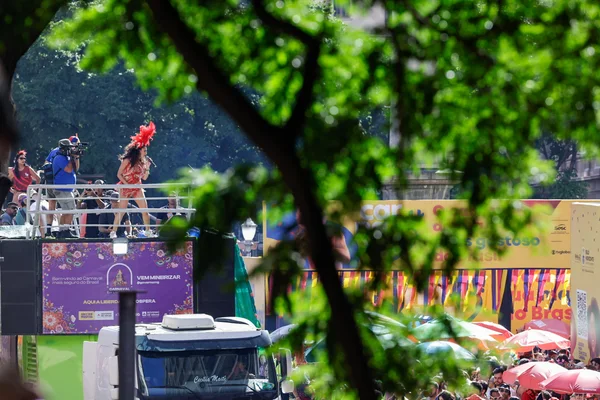  Carnaval da Liberdade lota avenidas sonorizadas em BH e deve injetar R$ 5,7 bilhões na economia
