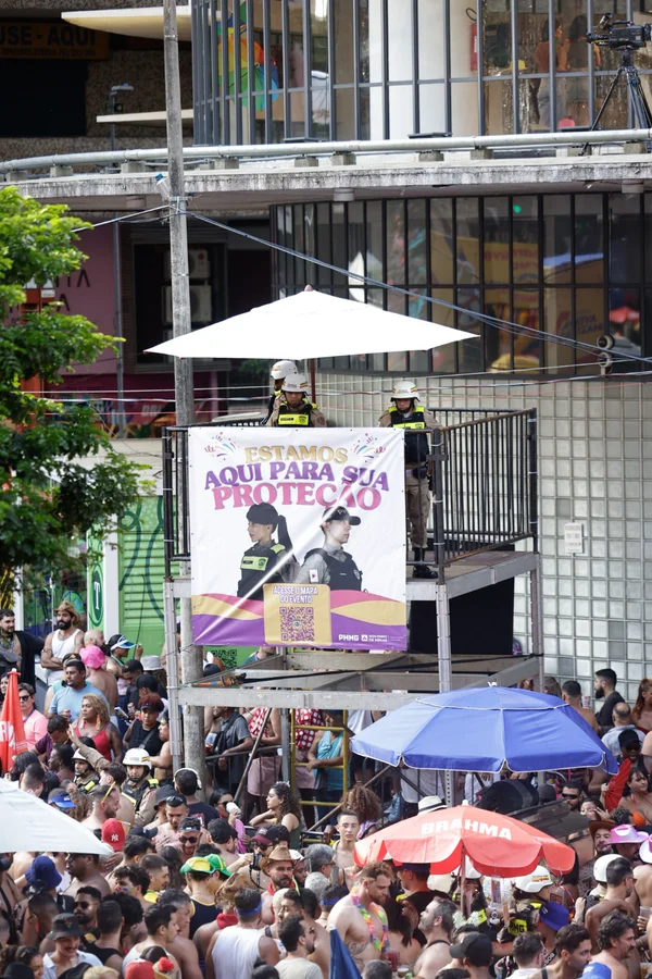 Carnaval da Liberdade lota avenidas sonorizadas em BH e deve injetar R$ 5,7 bilhões na economia