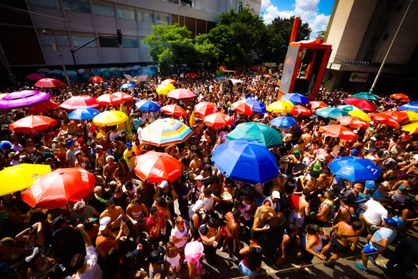 Carnaval da Liberdade 2026 movimenta ruas da capital mineira e atrai turistas para todo o estado
